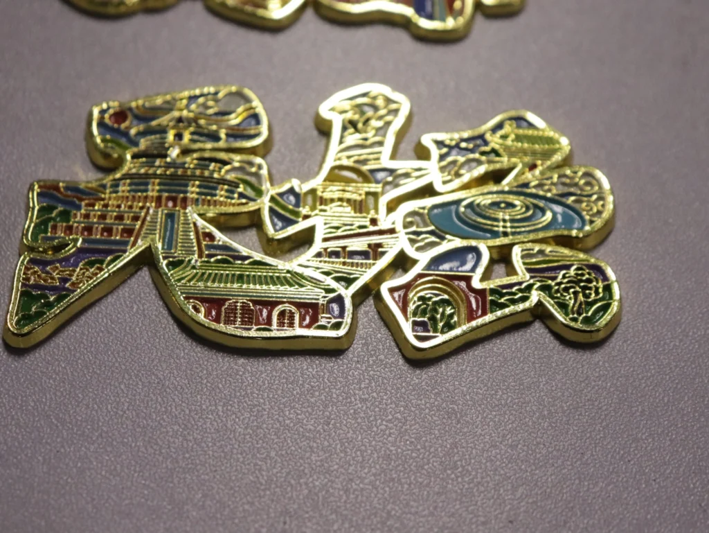 great wall magnetic enamel fridge magnet close up
